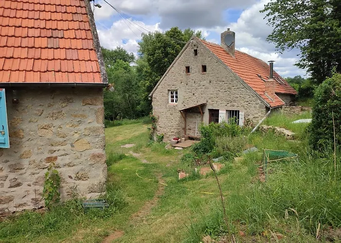 Magnifique Moulin Au Bord D\'Une Riviere, Calme Absolu, Piano