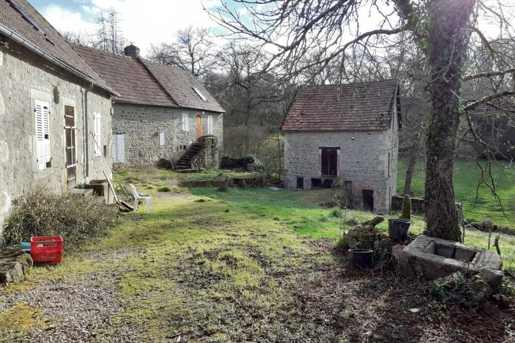 Holiday home Magnifique Moulin Au Bord D'une Riviere, Calme Absolu, Piano Doyet