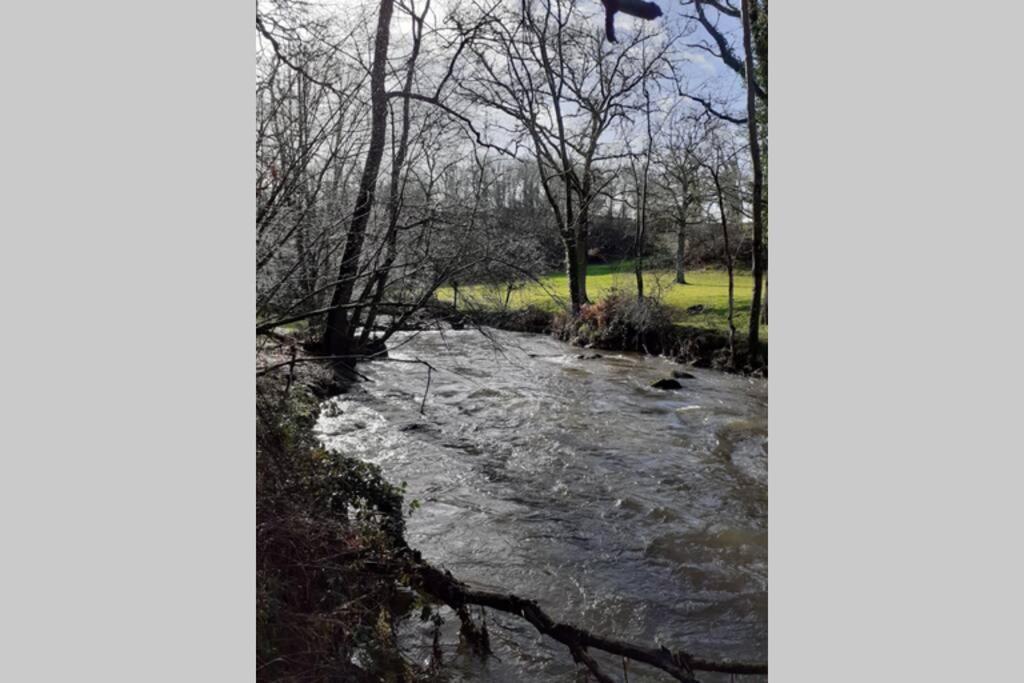 Сasa de vacaciones Magnifique Moulin Au Bord D'une Riviere, Calme Absolu, Piano