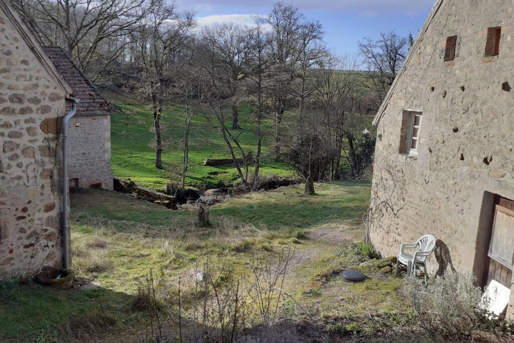Holiday home Magnifique Moulin Au Bord D'une Riviere, Calme Absolu, Piano Doyet
