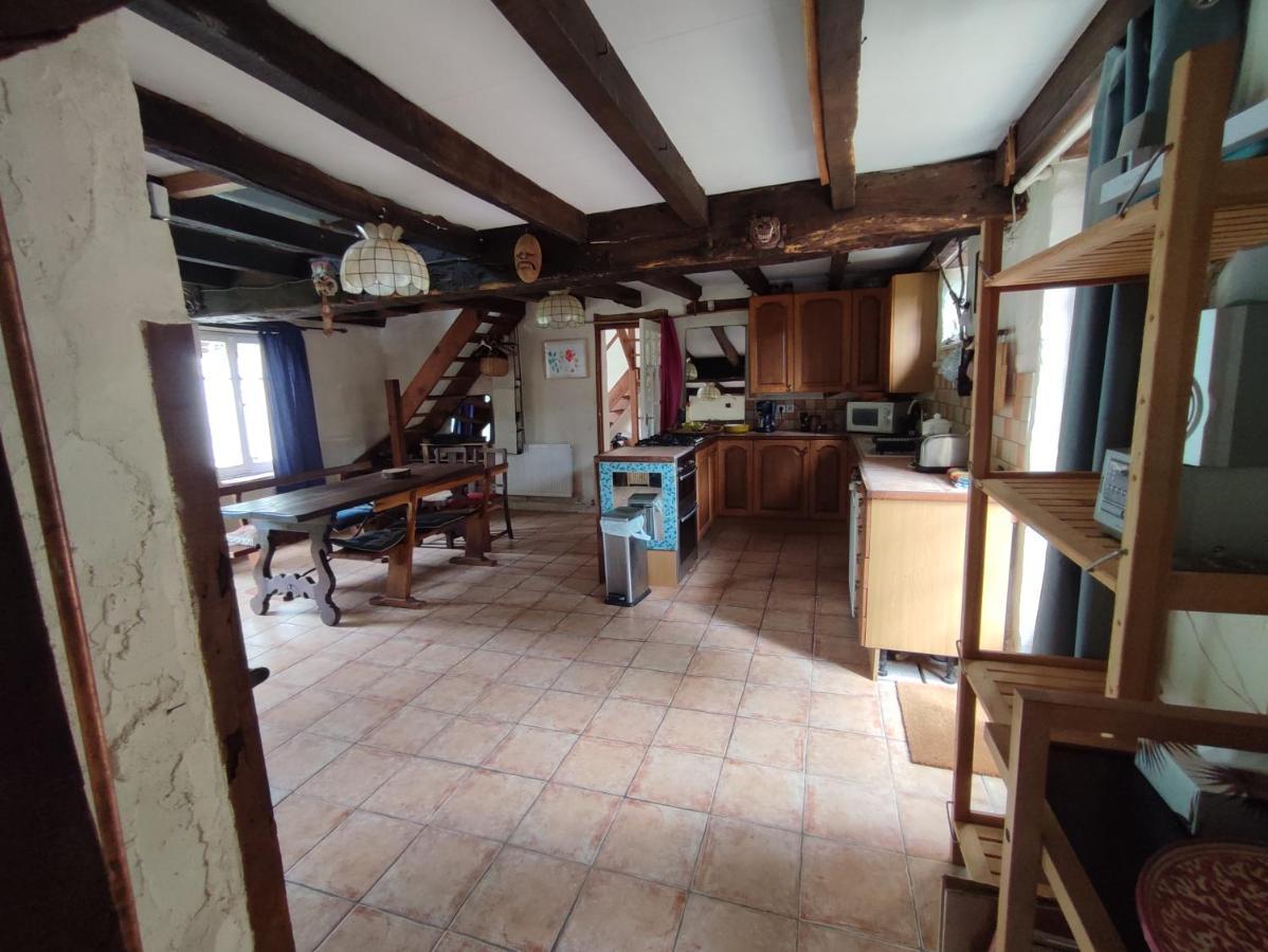 Holiday home Magnifique Moulin Au Bord D'une Riviere, Calme Absolu, Piano *