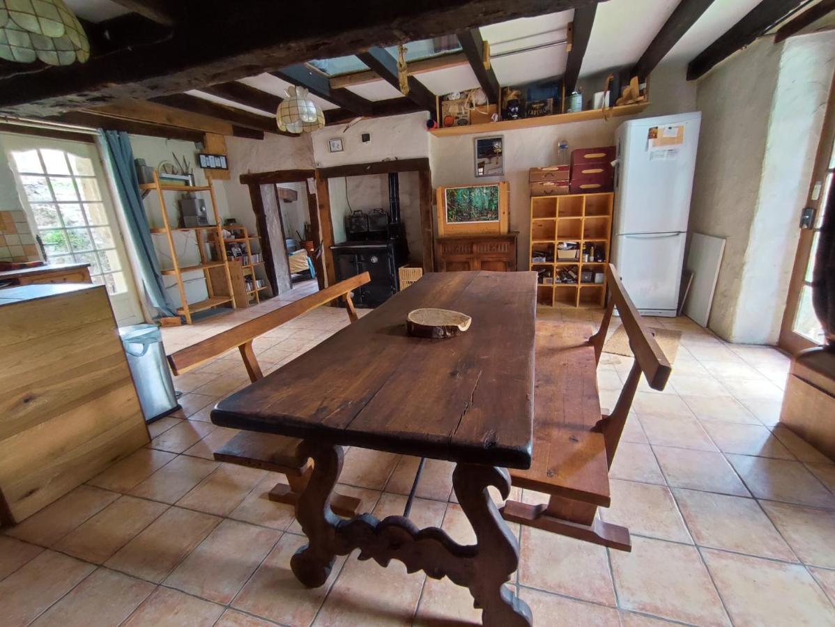Magnifique Moulin Au Bord D'une Riviere, Calme Absolu, Piano Holiday home Doyet