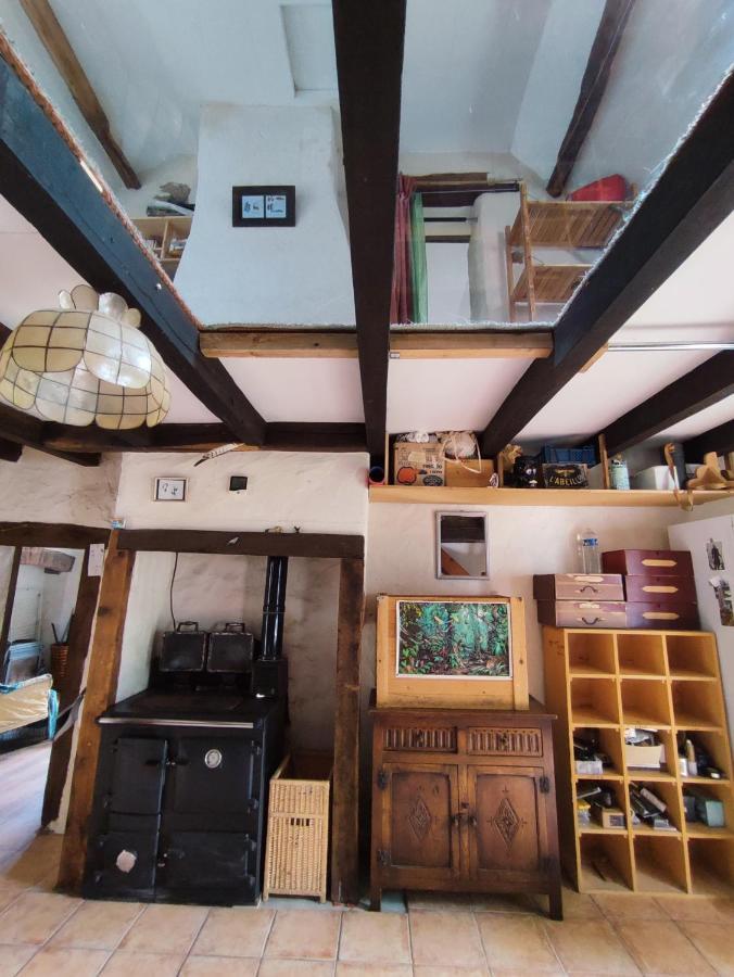 Holiday home Magnifique Moulin Au Bord D'une Riviere, Calme Absolu, Piano *