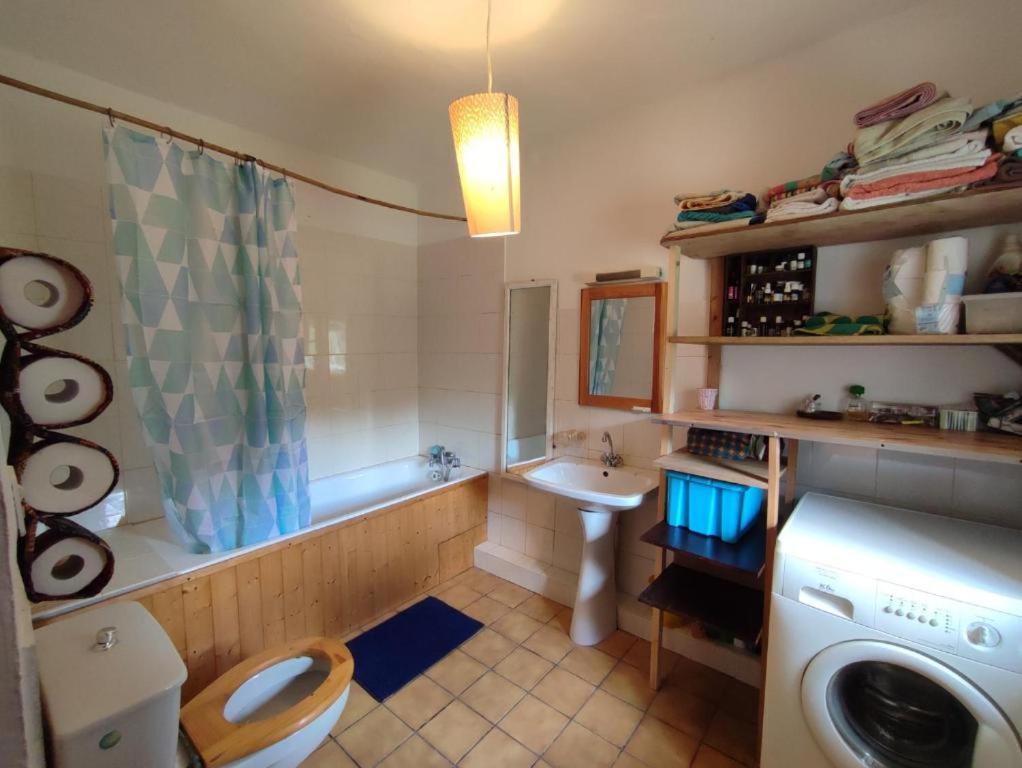 Magnifique Moulin Au Bord D'une Riviere, Calme Absolu, Piano Holiday home *